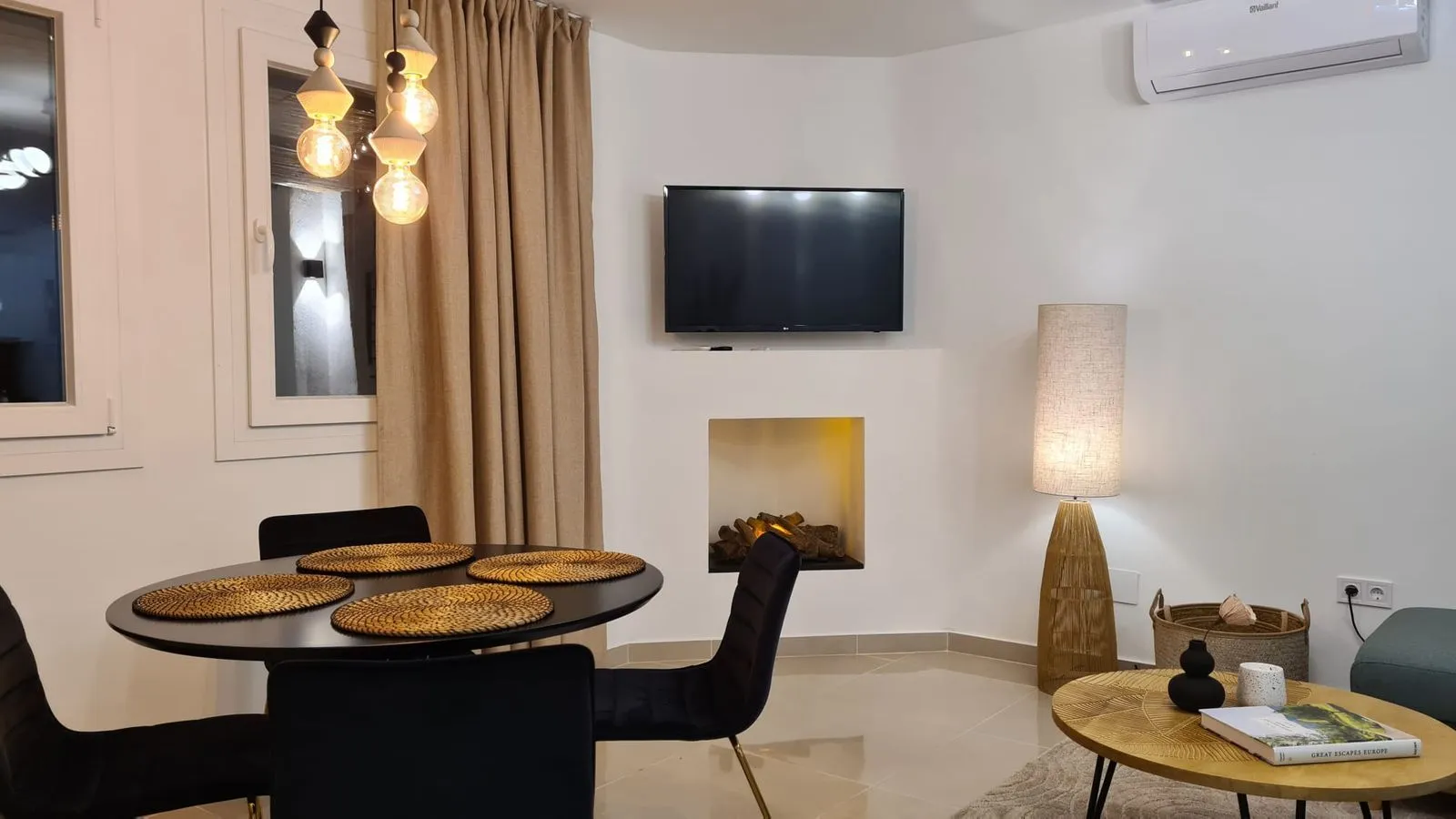 Middle Floor Apartment