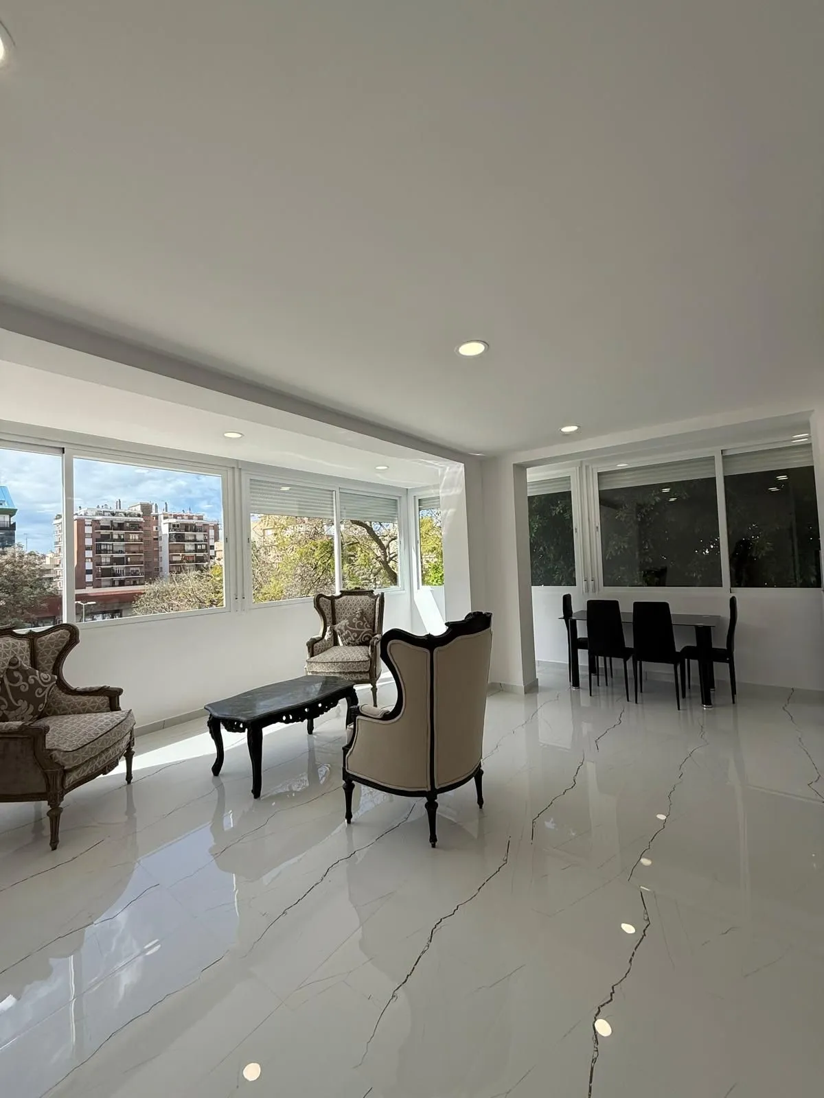 Middle Floor Apartment