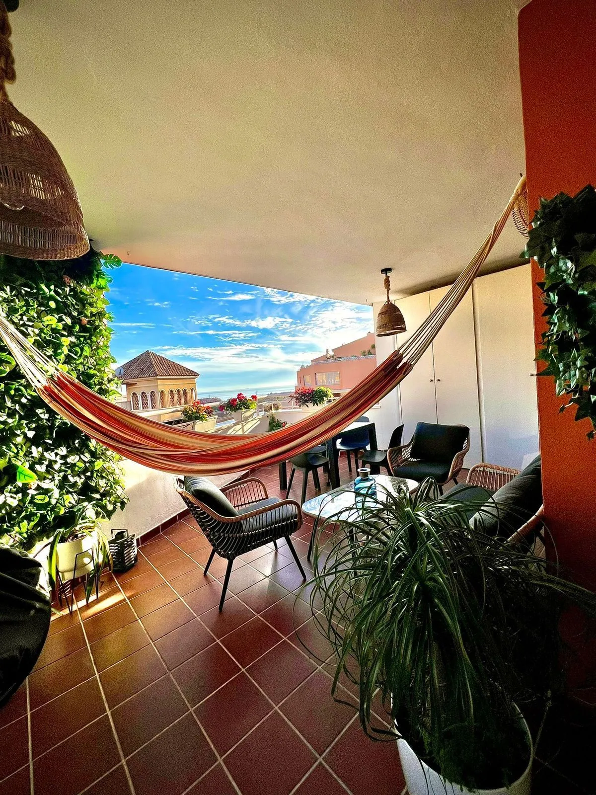 Middle Floor Apartment