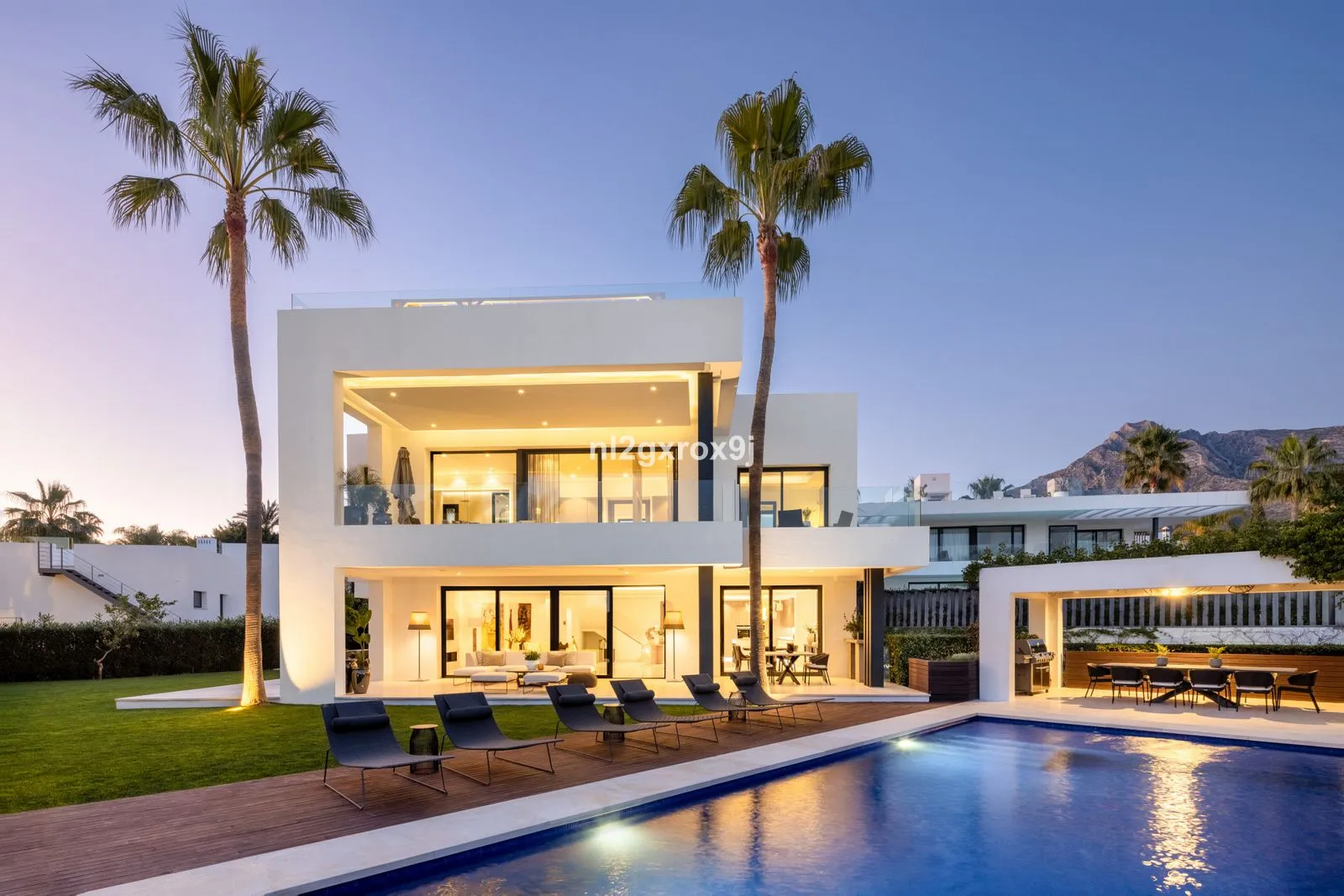 Detached Villa – The Golden Mile