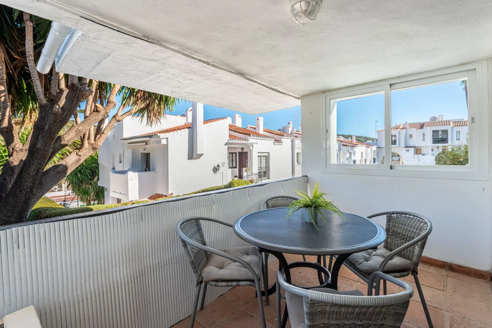 Ground Floor Apartment-Benahavís-R5017480