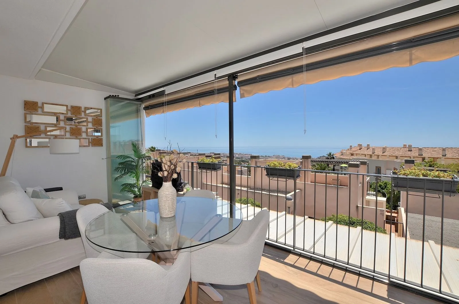 Middle Floor Apartment