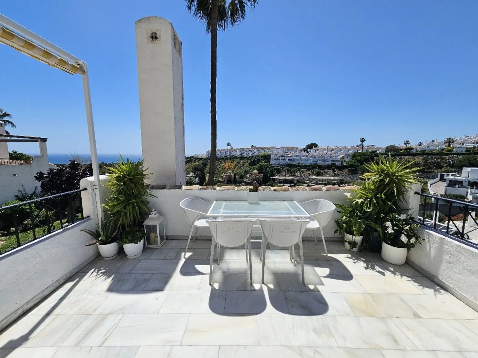 Middle Floor Apartment