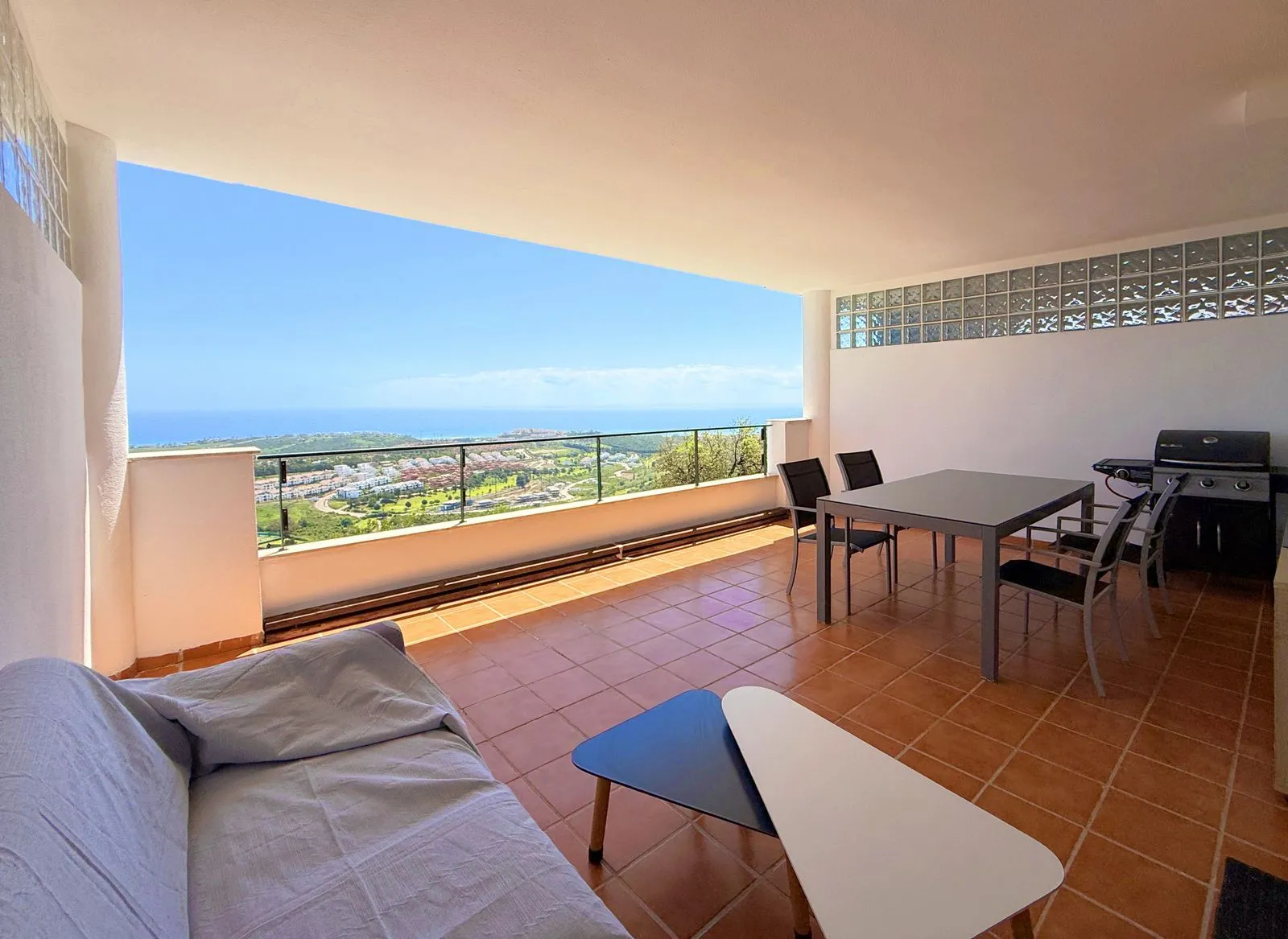 Middle Floor Apartment – Casares Playa