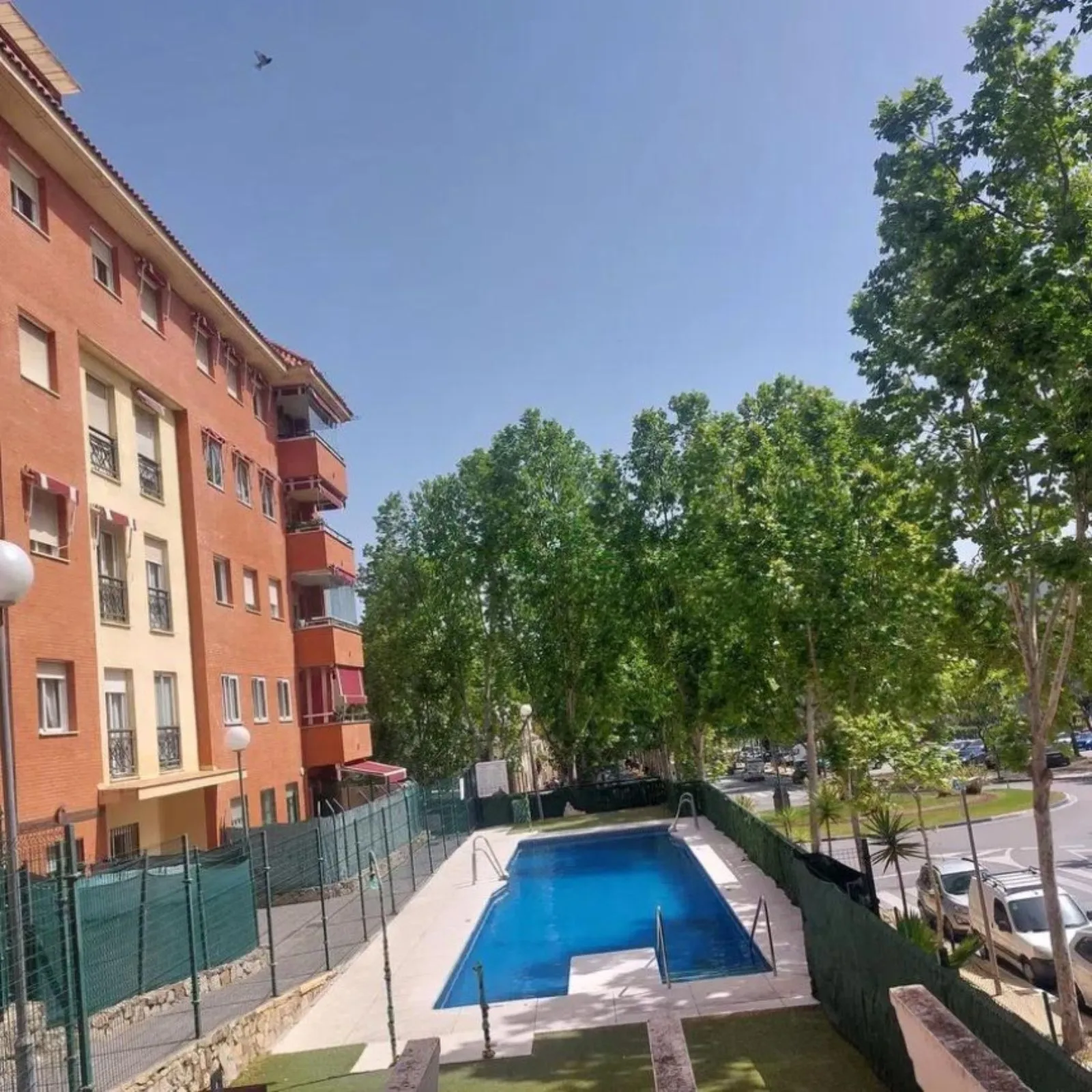 Middle Floor Apartment