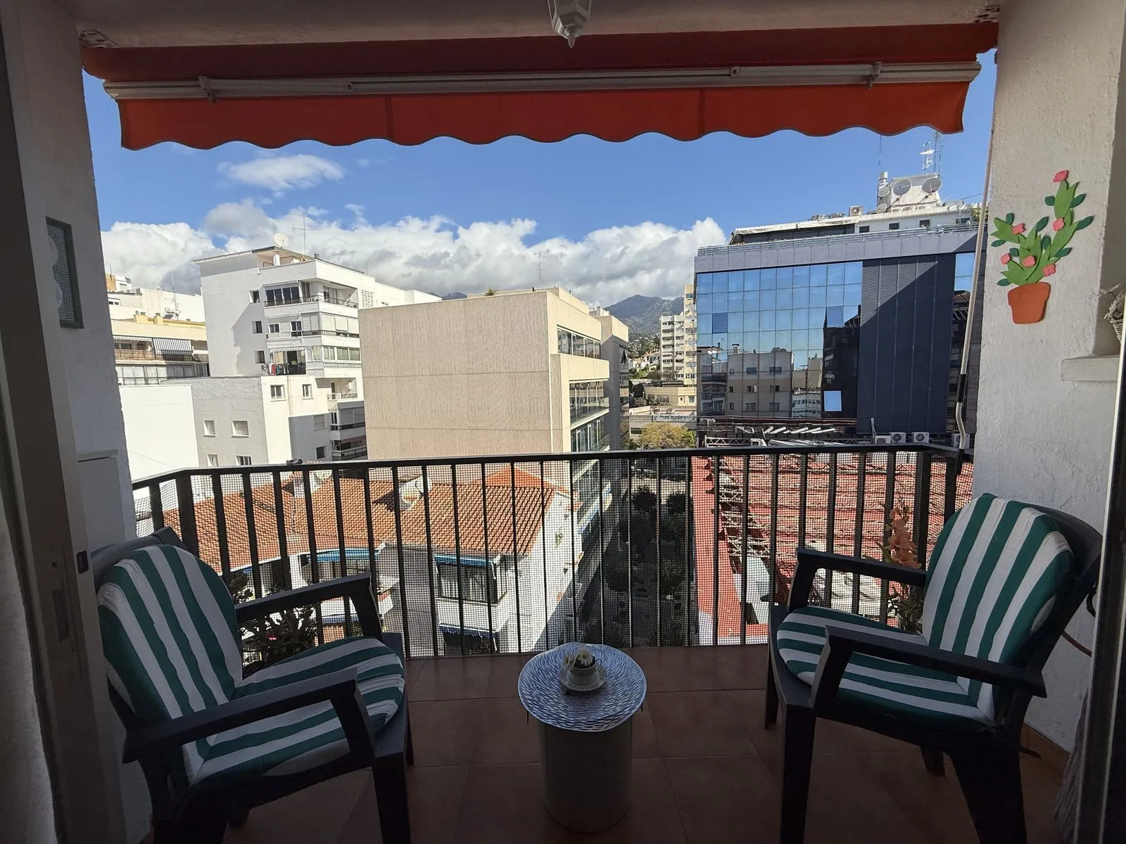Middle Floor Apartment