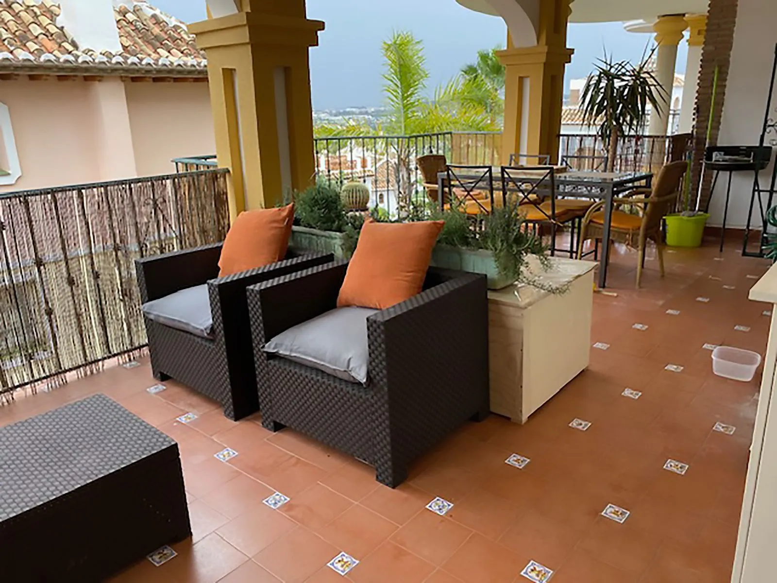 Middle Floor Apartment