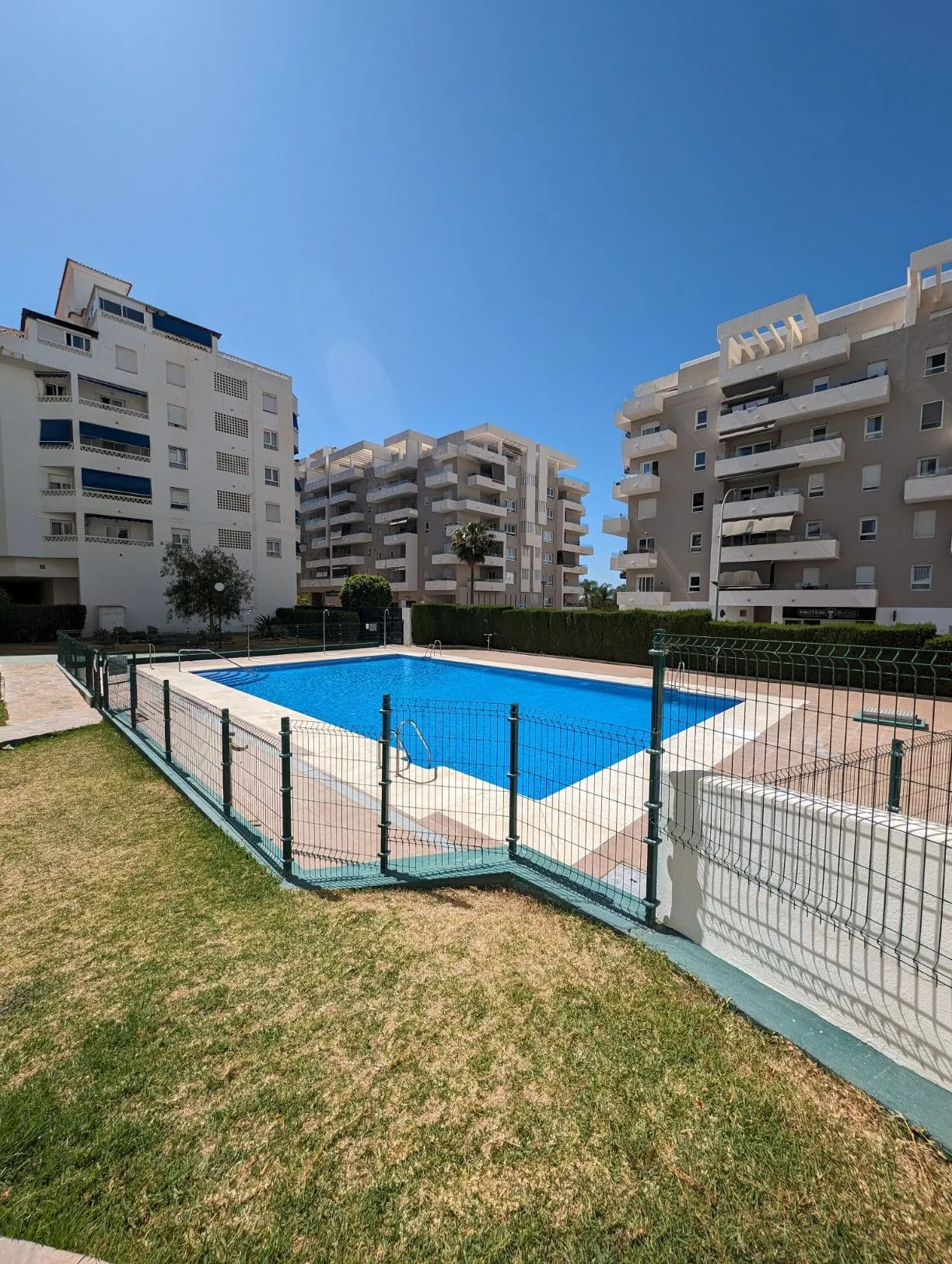 Middle Floor Apartment