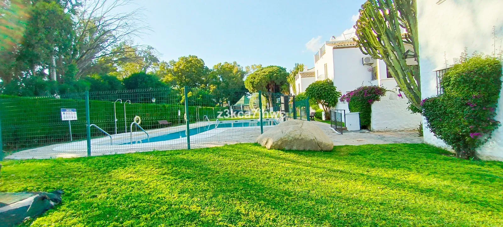 Ground Floor Apartment-Estepona-R5072902
