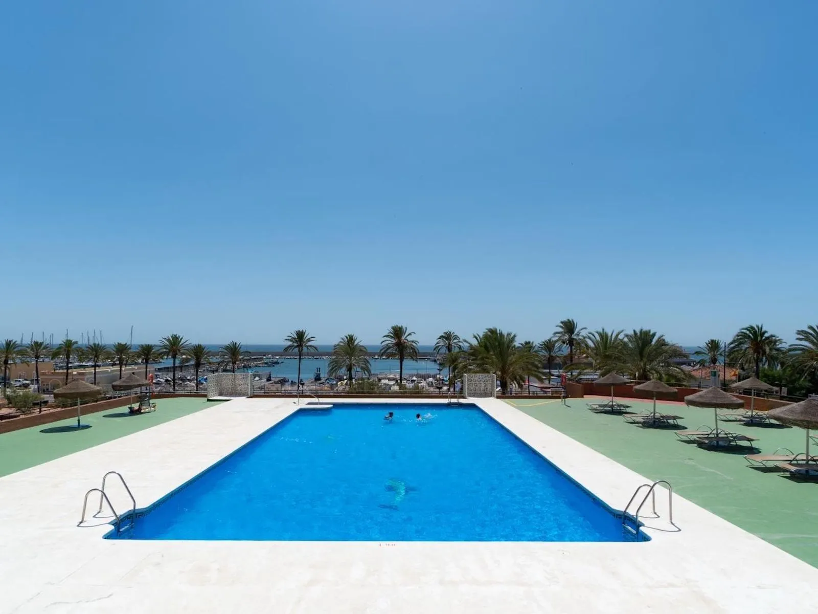 Middle Floor Apartment-Fuengirola-R5073865