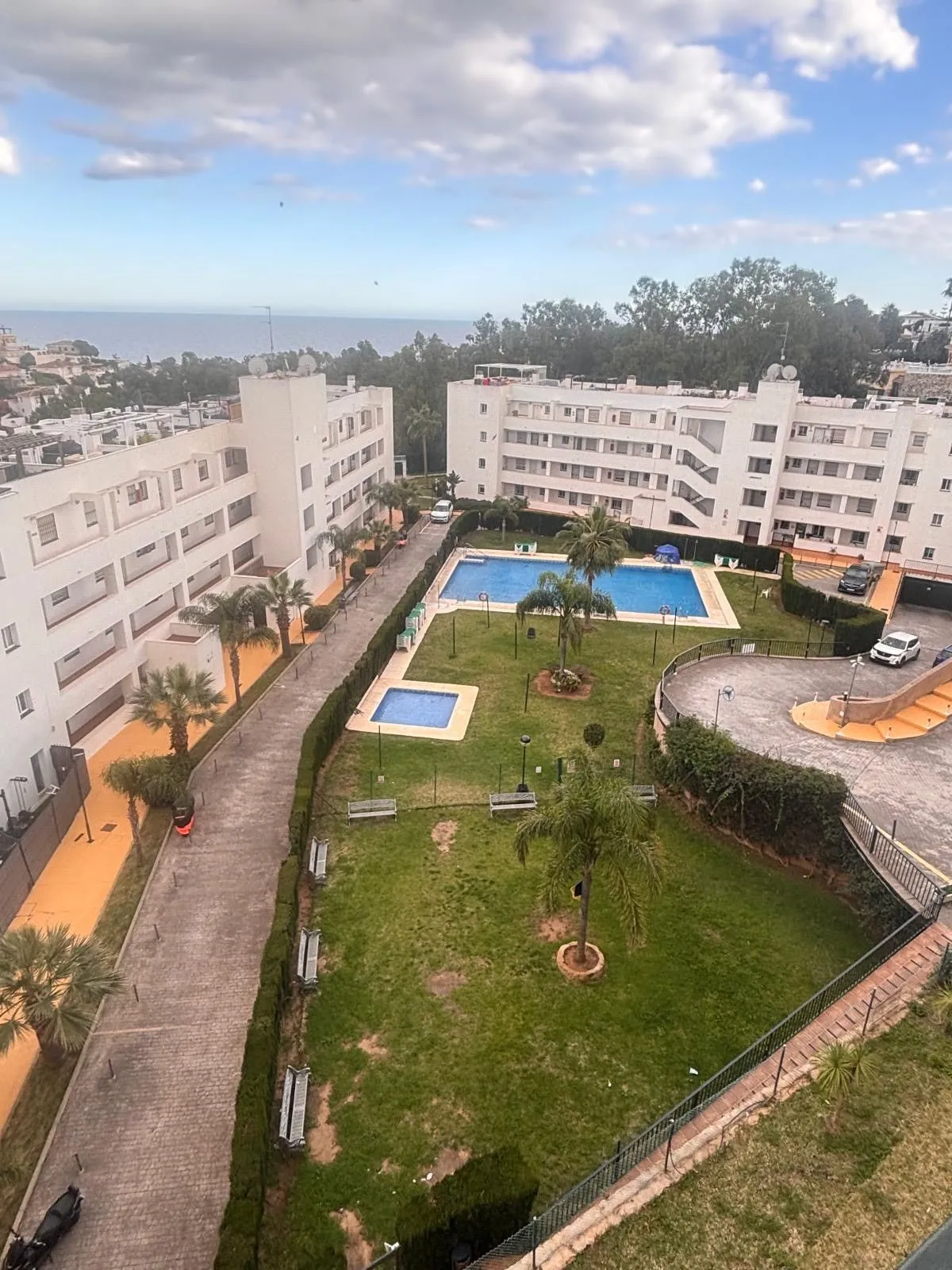 Middle Floor Apartment
