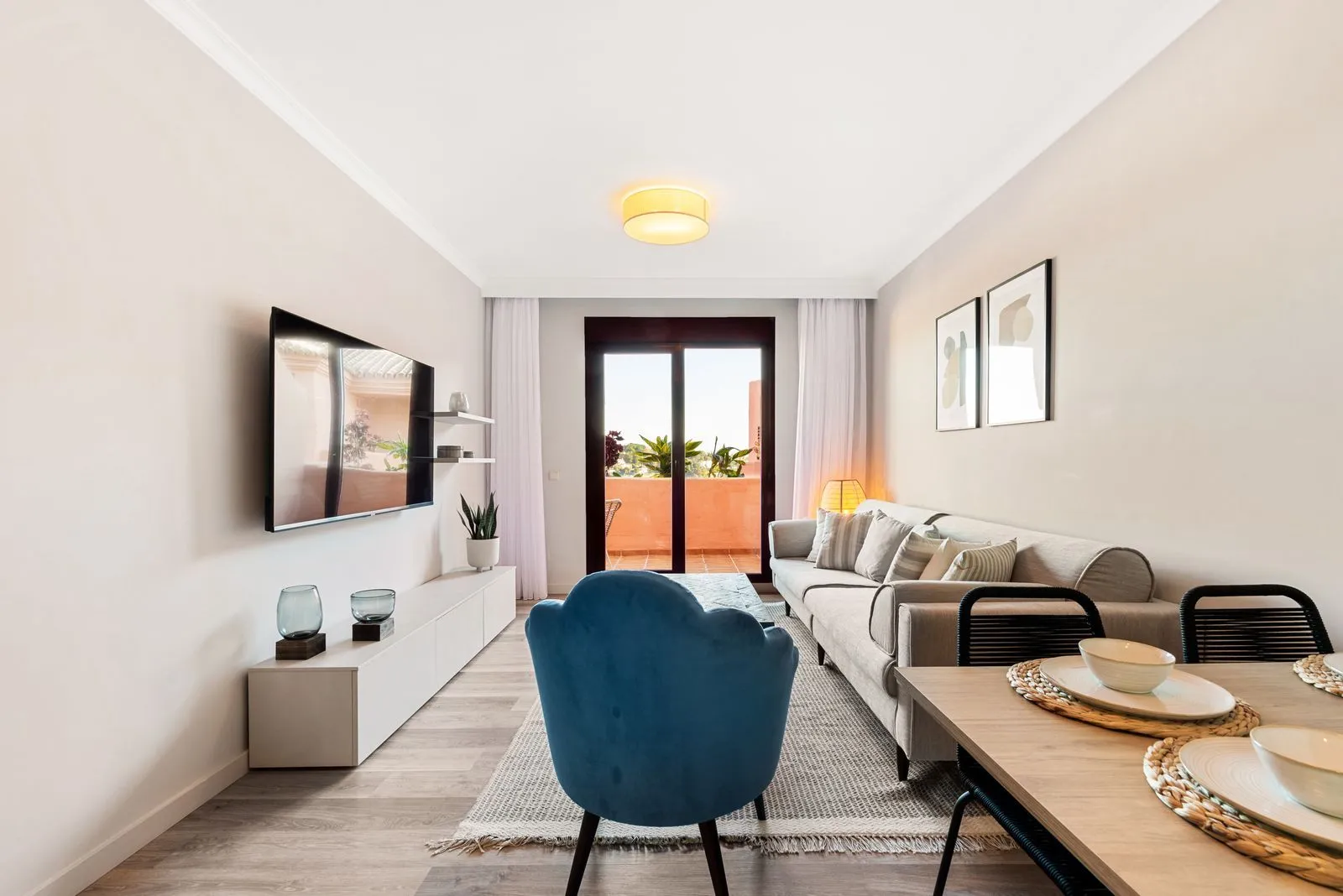 Middle Floor Apartment-Benahavís-R5074099