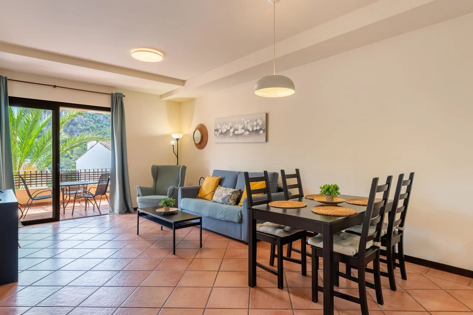 Middle Floor Apartment-Benahavís-R5085634