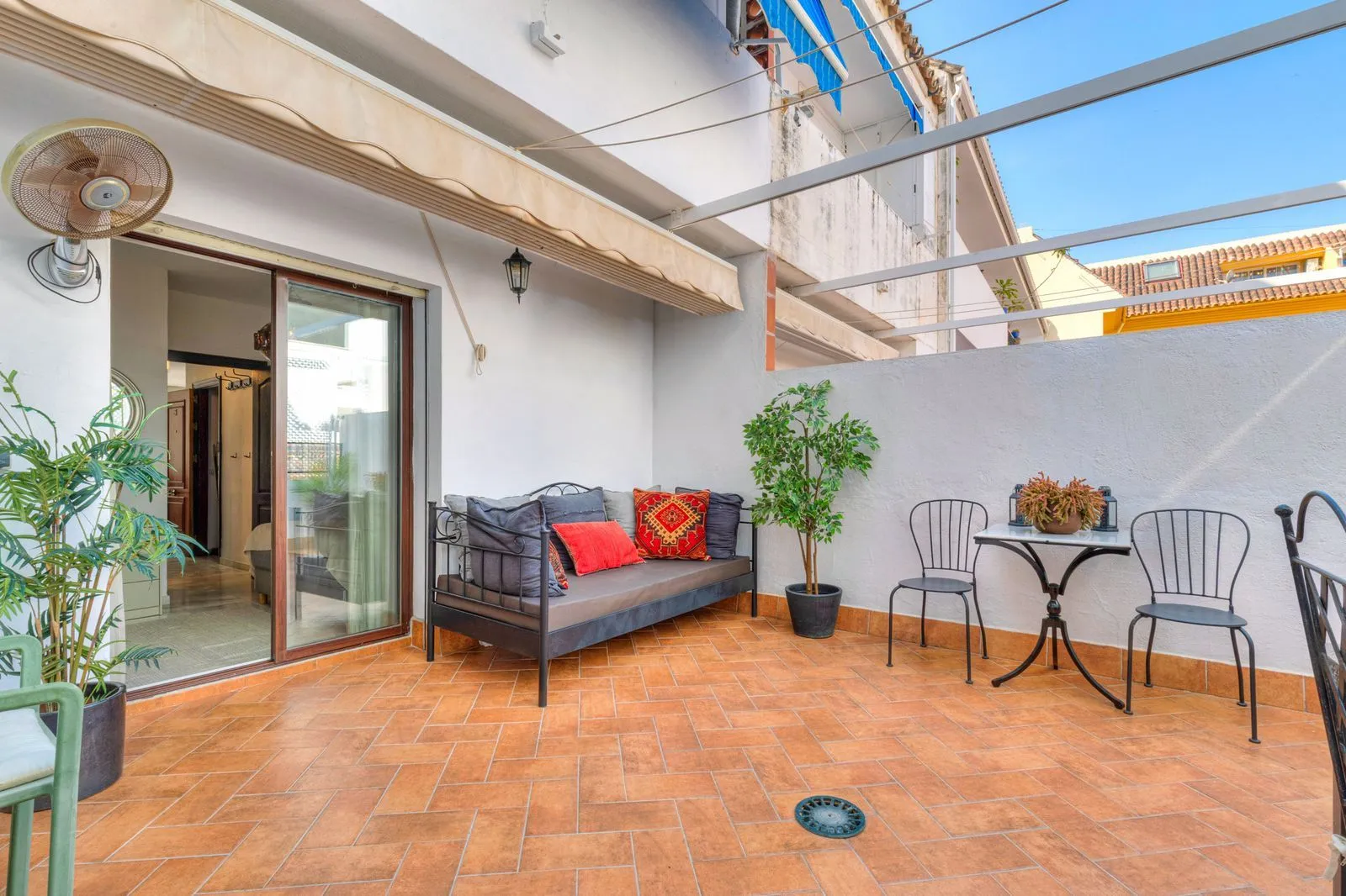 Middle Floor Apartment-Fuengirola-R5105701